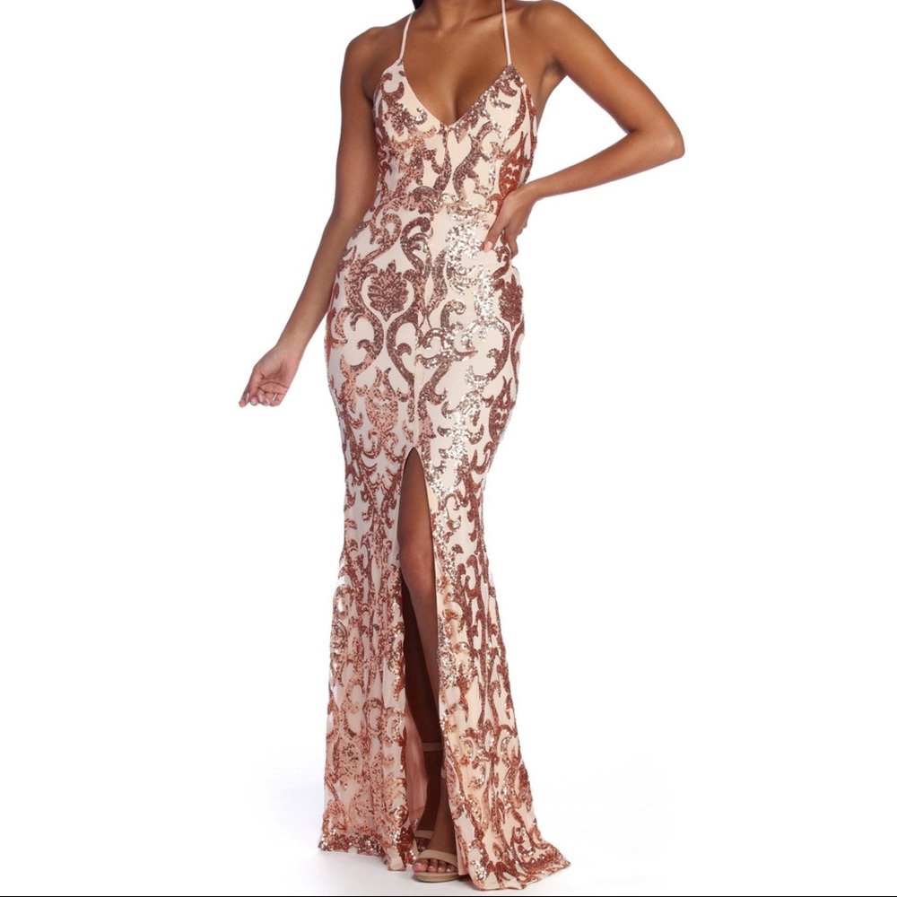 Windsor gold sequence mermaid dress w front split.